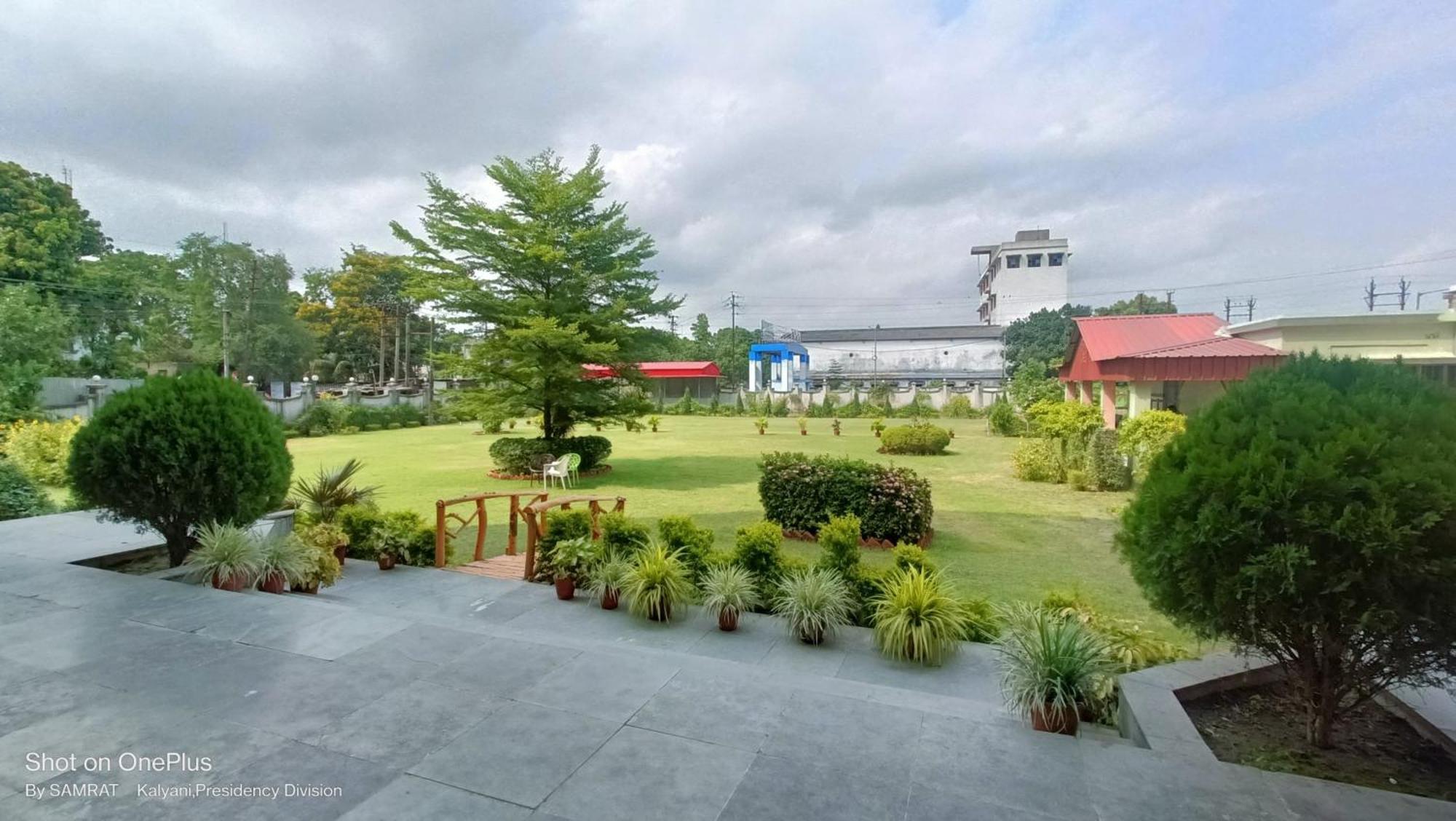 Trisplanet Kalyani Exterior foto